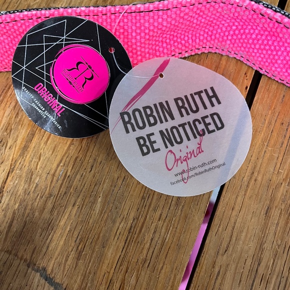 NWT Robin Ruth Be Noticed Tote - Picture 3 of 12